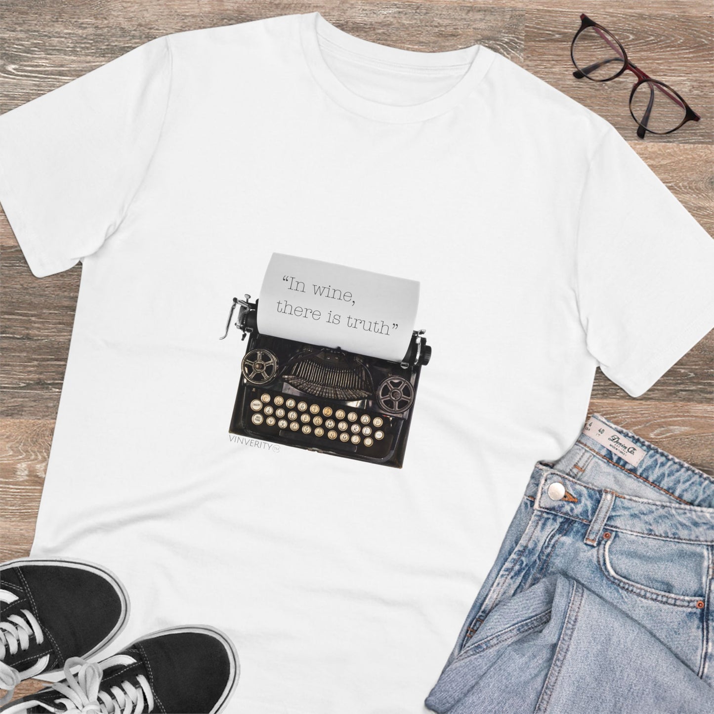 "In wine, there is truth" Organic T-Shirt
